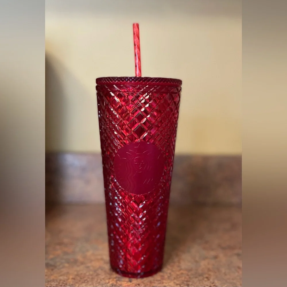 Starbucks 2021 Red Winter Holiday Tumbler Cold Cup 24 oz. Matching Straw. EUC